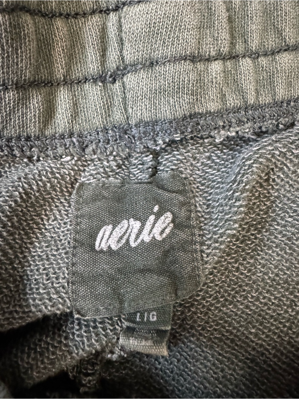 Aerie On My Way! High Waisted Short Sweatshorts in Green Size Large - Picture 3 of 8